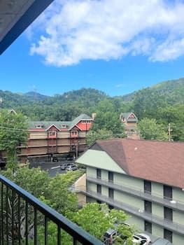 Oak Square - Unit 403