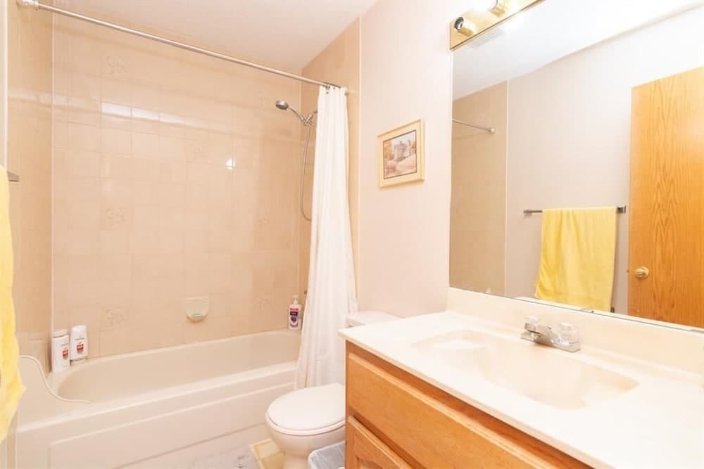 Calgary Hawkwood service resident