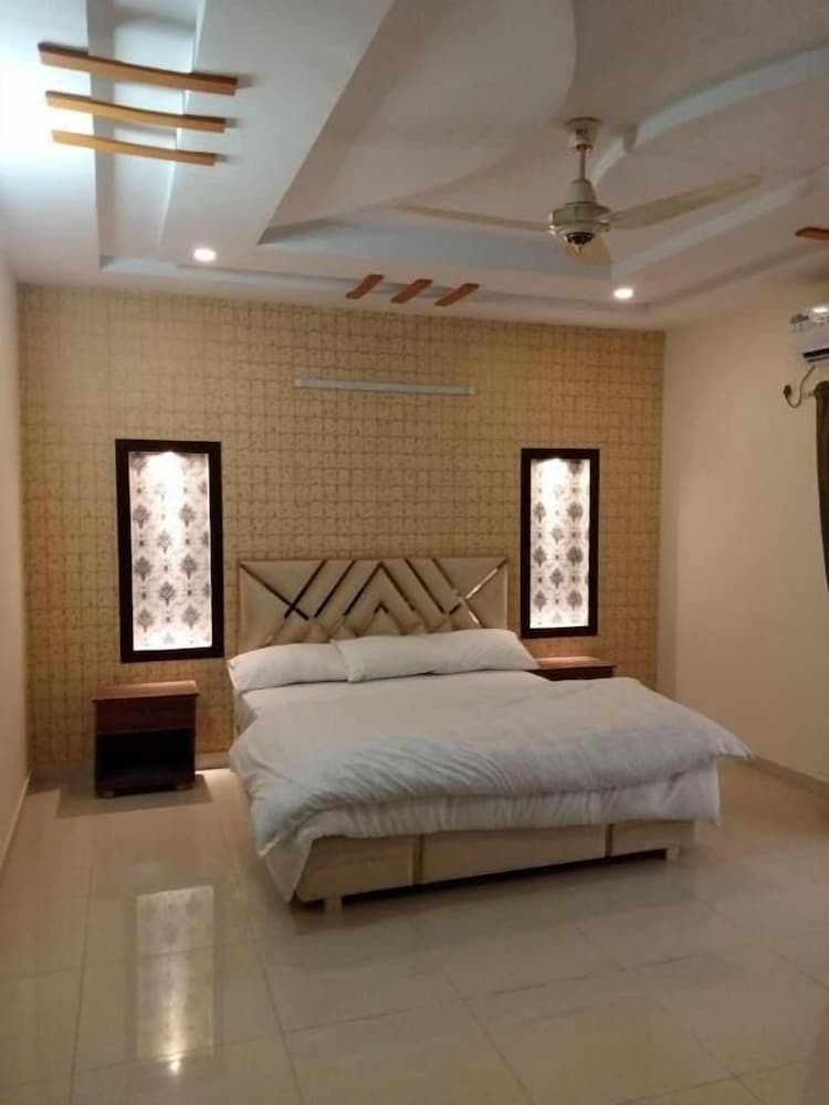 Green Hilton Guest House Islamabad