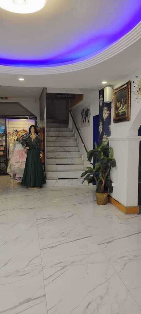 Marriot Metropolitan Hotel