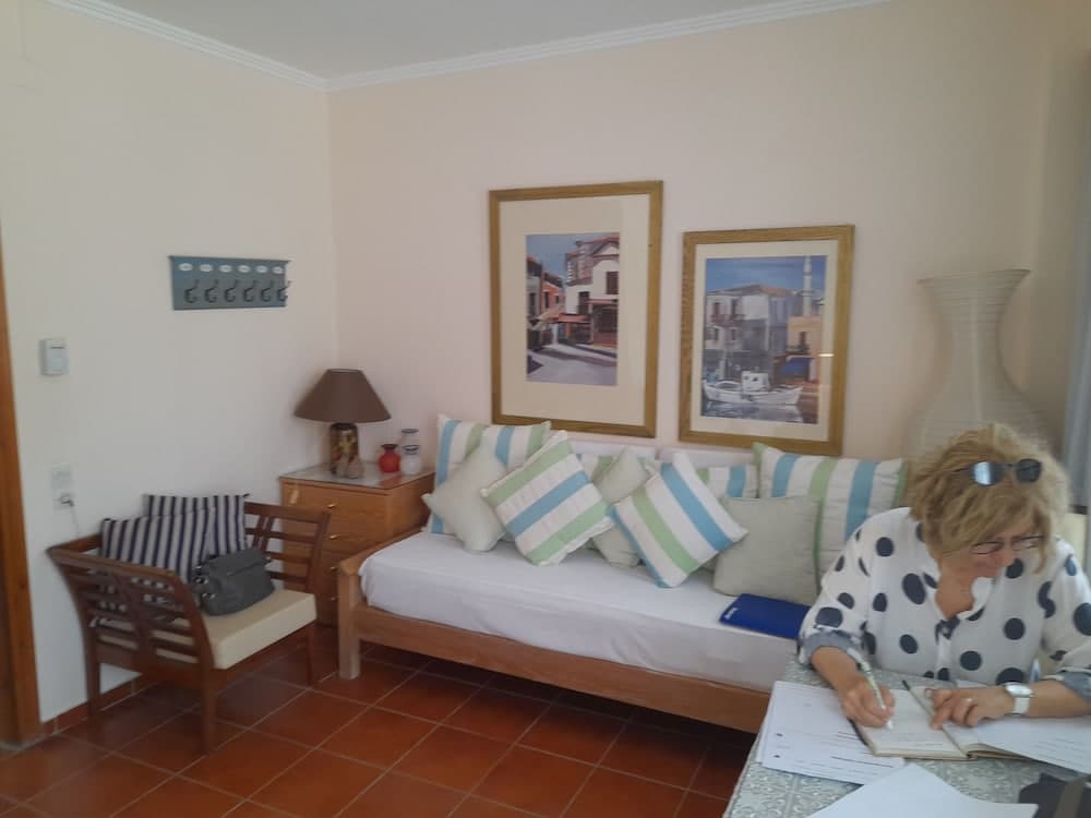 Calergi 11-superior Design 2 Bdr Maisonette. Beaches-sunsets-mindful Experiences