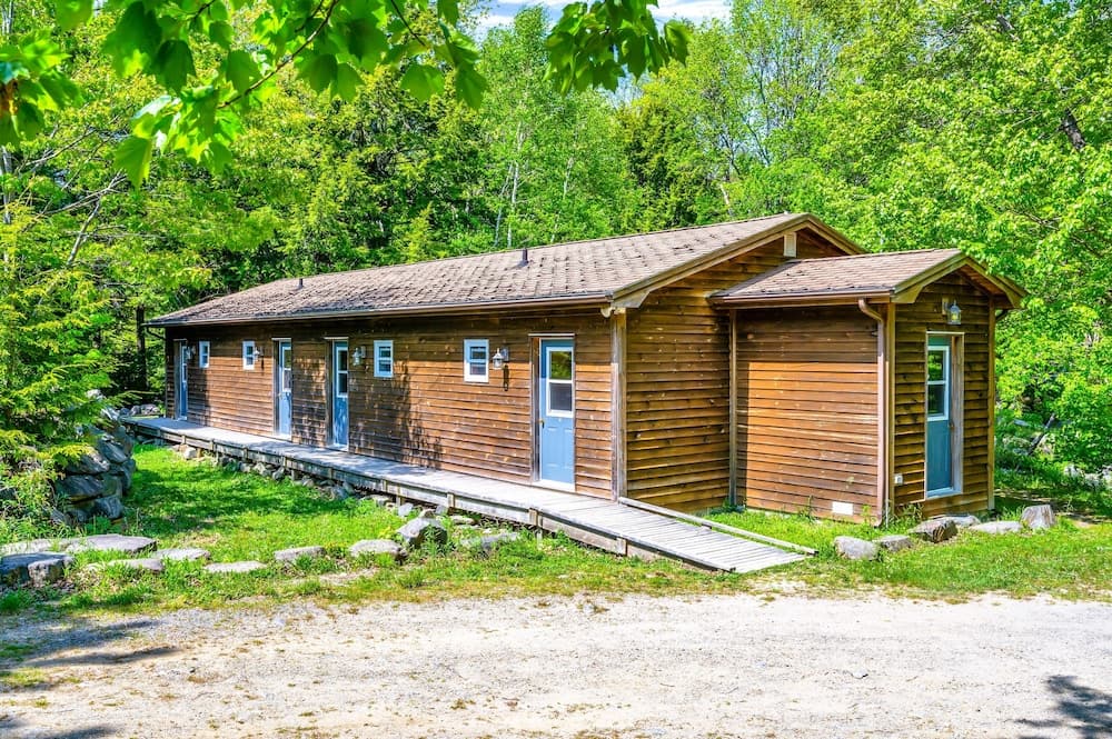 Mersey River Chalets a nature retreat