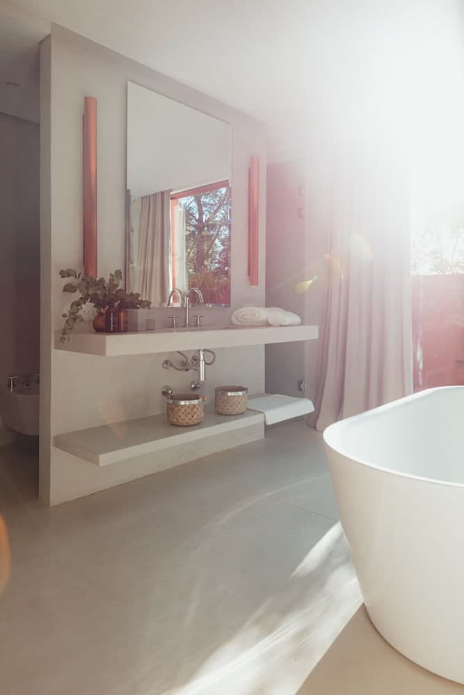 LUZ Culinary Wine Lodge