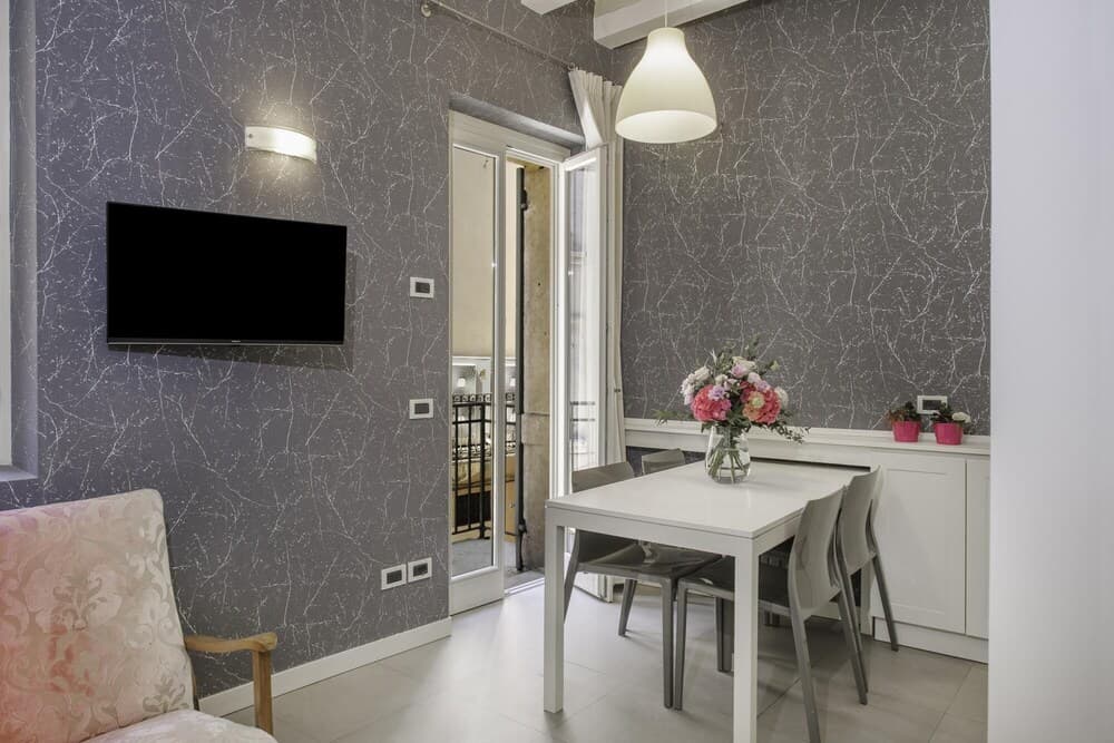 Beautiful Studio Flat With Balcony in Front of Arena