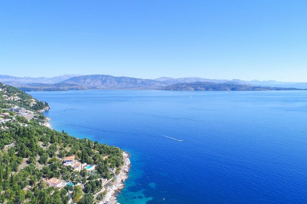 House On The Rocks in Nisaki