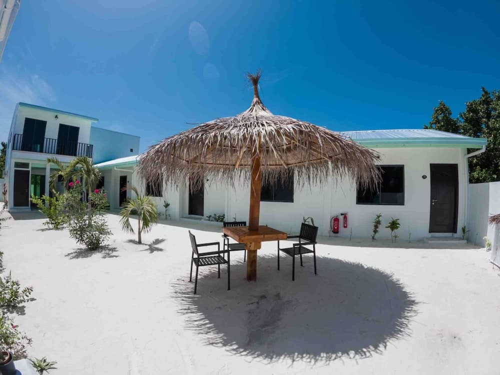 Clouds Beach Retreat Laamu