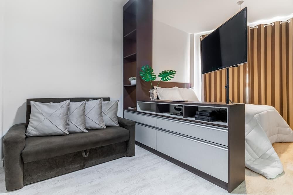 Studio 3 Guests With A C 500 Meters From the Subway