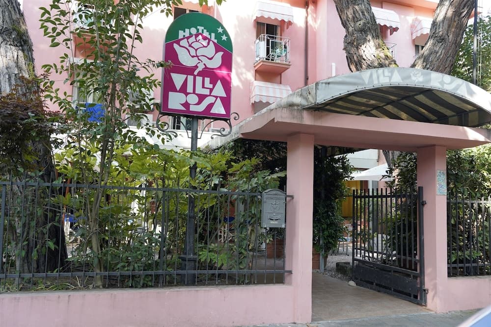 HOTEL VILLA ROSA