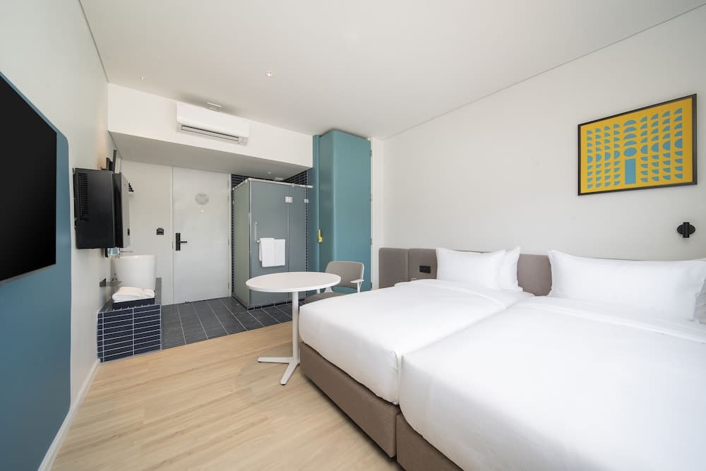 GO Hotel Bowin at Robinson Lifestyle