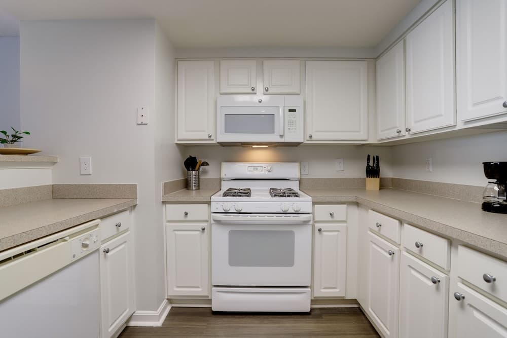 Fantastic 1 Bedroom Condo at Ballston