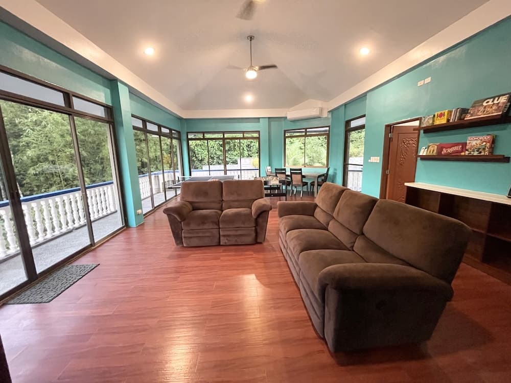 Captivating 1-bed House in Koror