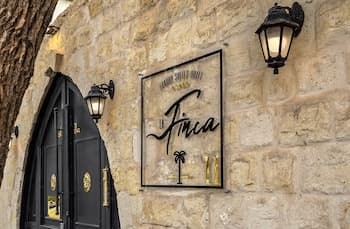 La Finca Boutique Suites - Old City