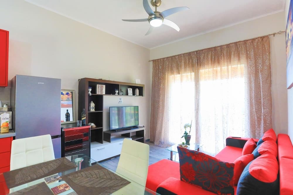 Eros Sea View in Kentroma