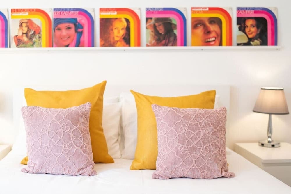 The Palais - Retro Style