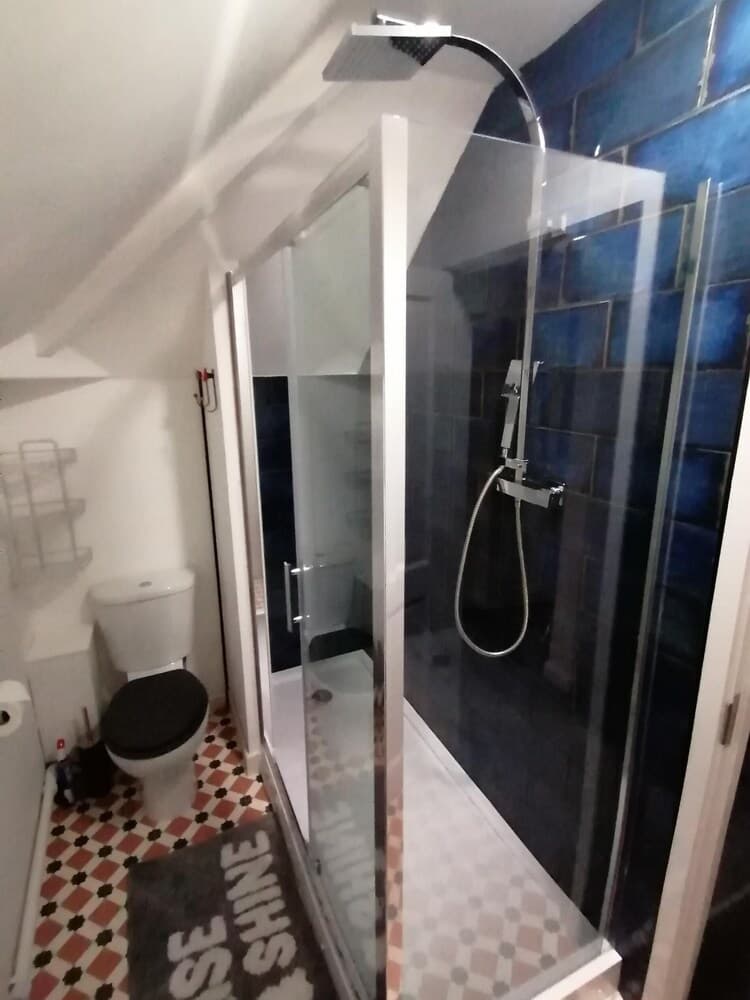 Charming 3BD Seaside Retreat in Burry Port