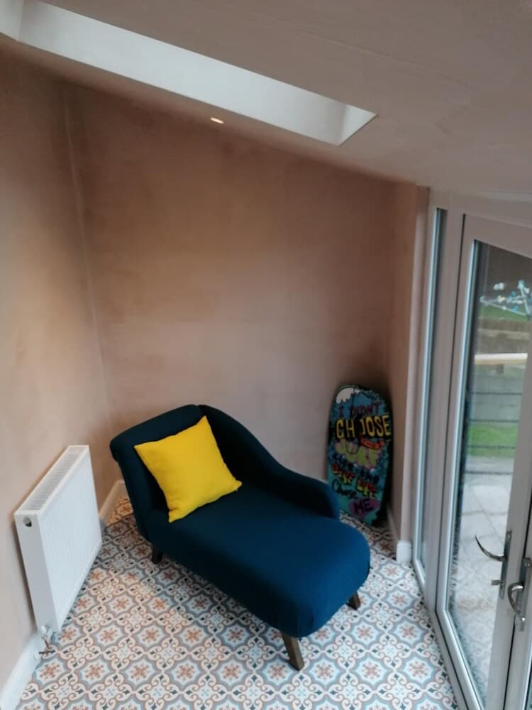 Charming 3BD Seaside Retreat in Burry Port