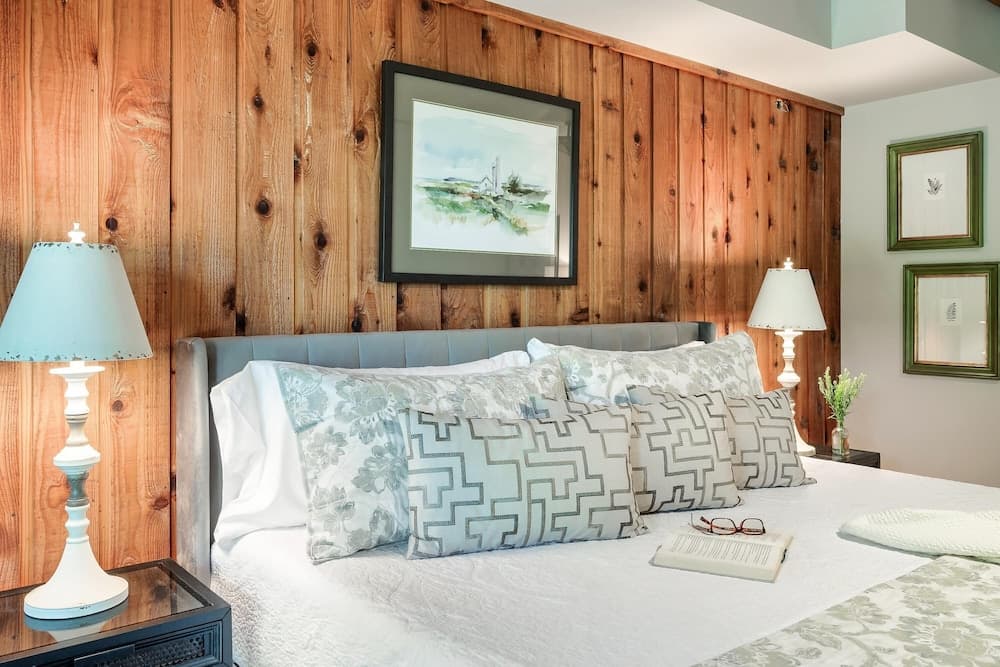 Cosby Contemporary Cabin