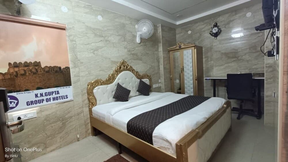K N Gupta Group Of Hotel Castle