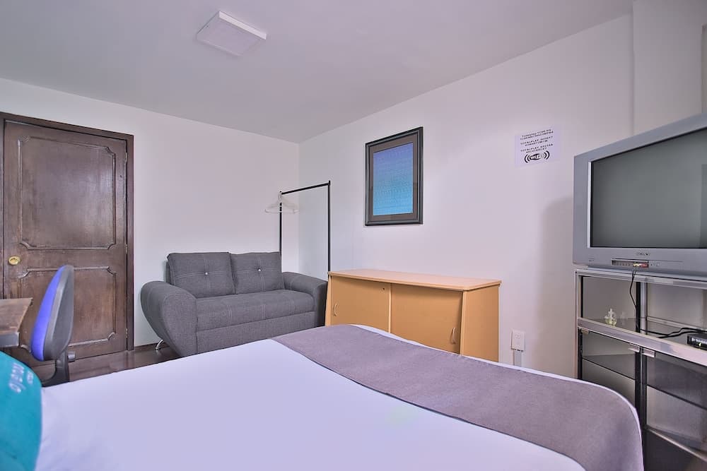 Ayenda Casa Miranda Airport