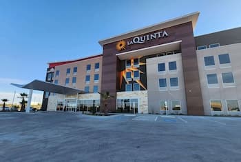 La Quinta Inn & Suites by Wyndham Del Rio
