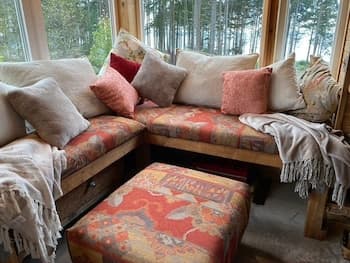 Treehouse over the water - Eagle's Nest