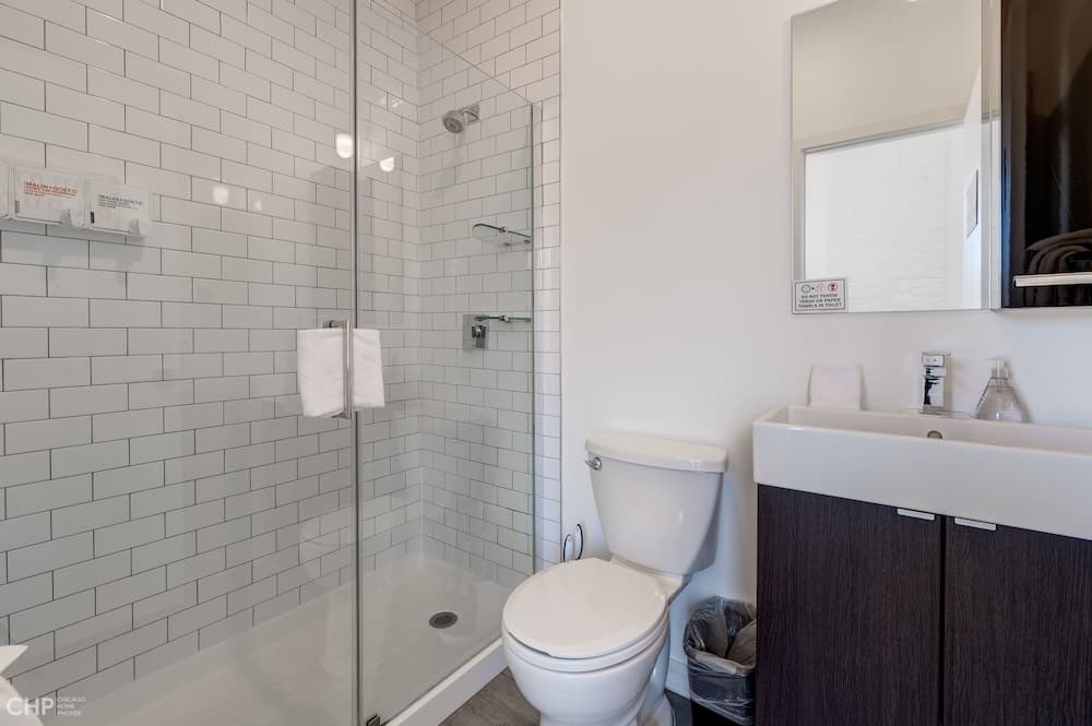 Spa Baths, In-unit Laundry And Full Modern Kitchen - So Much More Than An Average Hotel Room! - 747 Lofts Cabin 302 by RedAwning