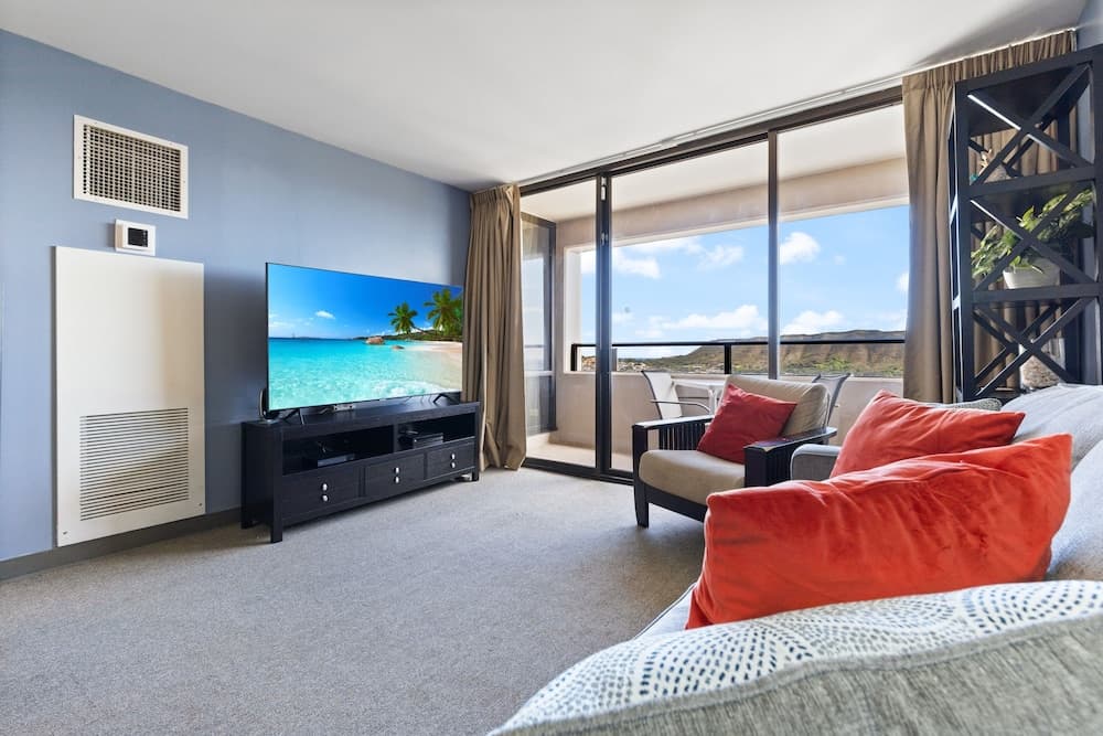 Spectacular Ocean & Diamond Head View 2 Bedroom Condo w/ Free Parking! by Koko Resort Vacation Rentals