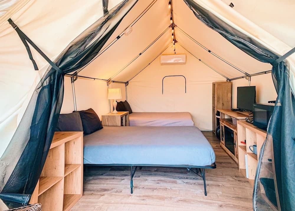 Son's Rio Cibolo Glamping Cabin B