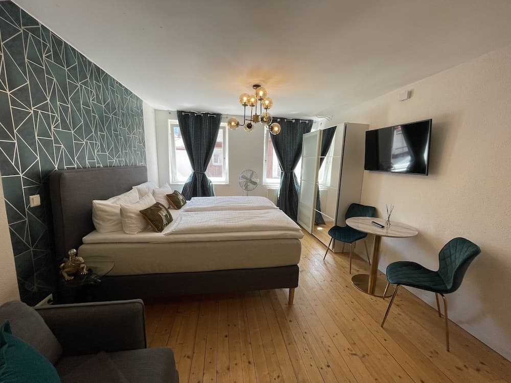 Deluxe Studio La Gatita Amable