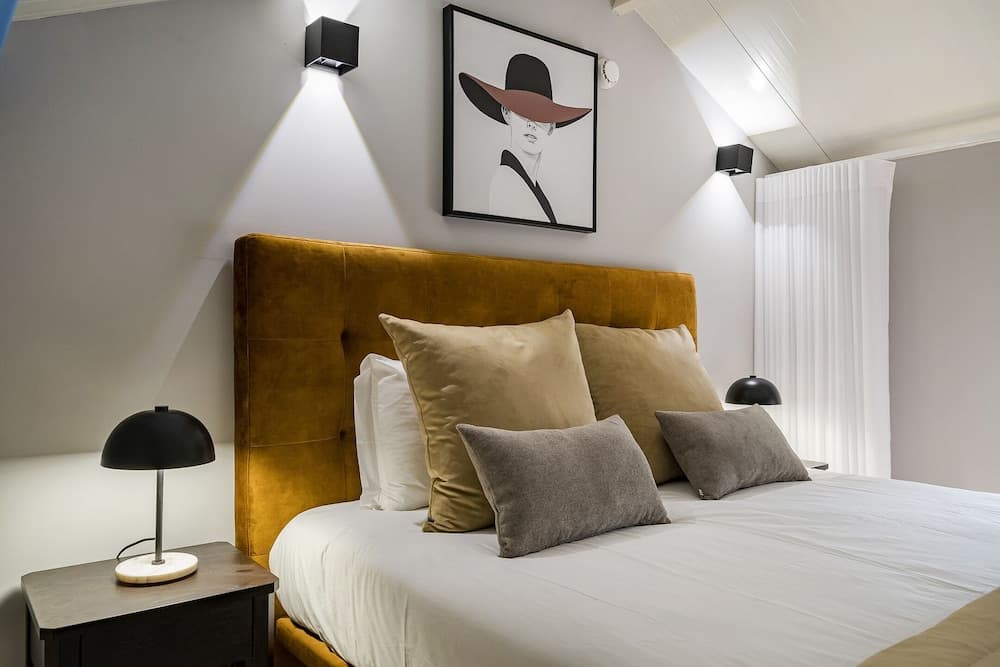 Olivia 1895 Apartments