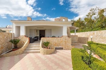 2401 Villetta Rosa by Barbarhouse