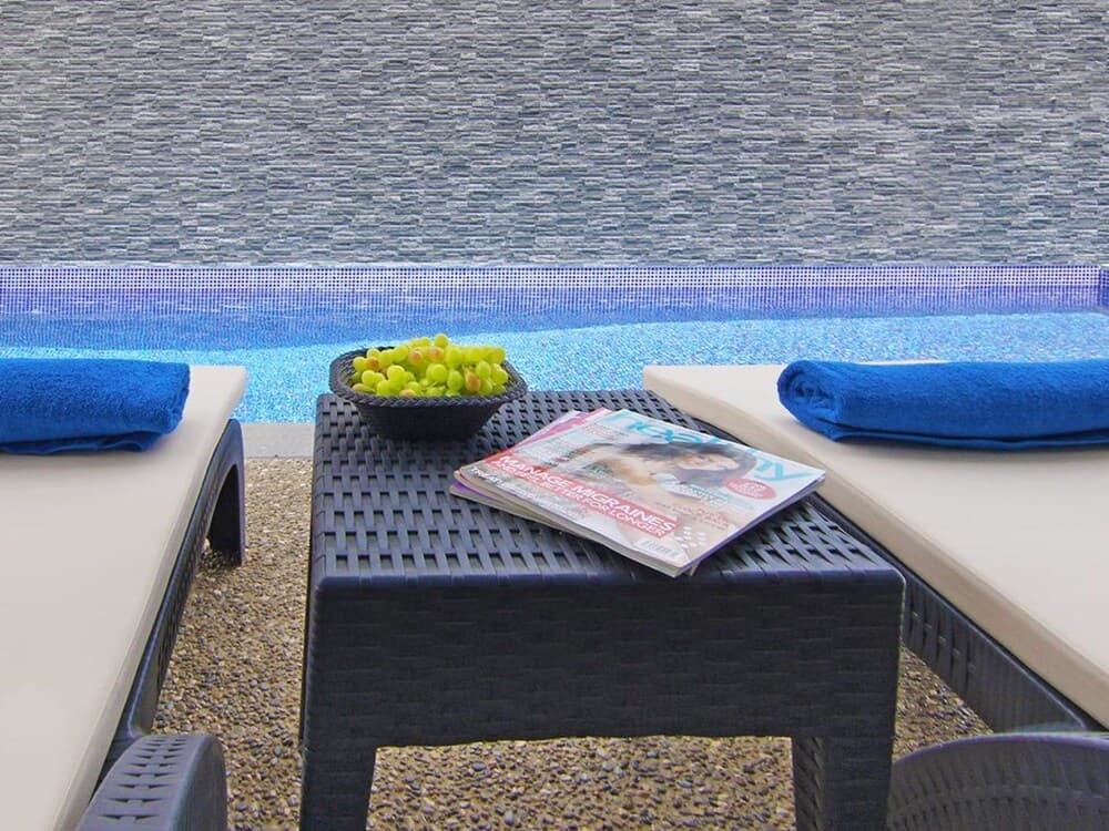 mey Pernera in Pernera