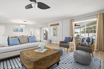 Blue Chill 3 Bedroom Home by Redawning