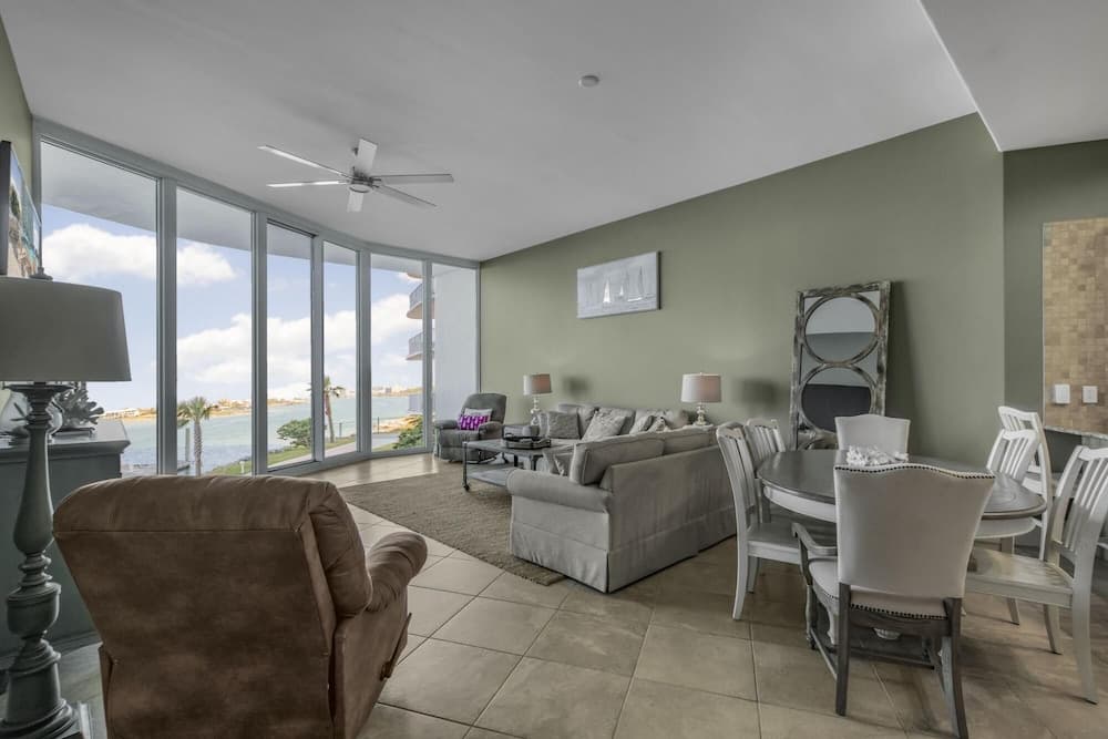 Sensational Water View Condo With Pools and Marina