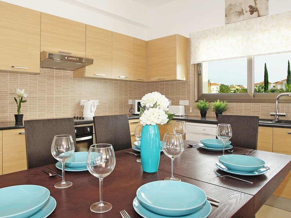 Merry Sotira in Sotira