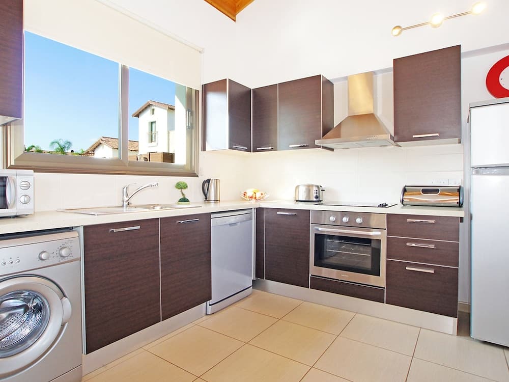 Louisa Sotira in Sotira