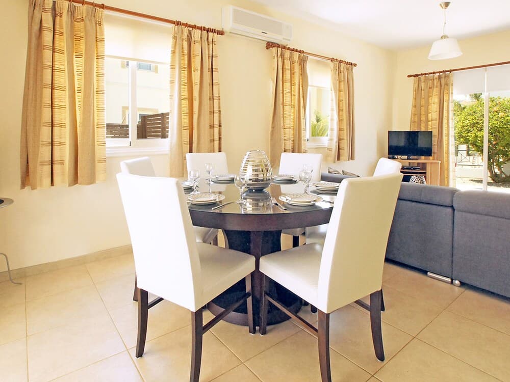 Carolina Sotira in Sotira