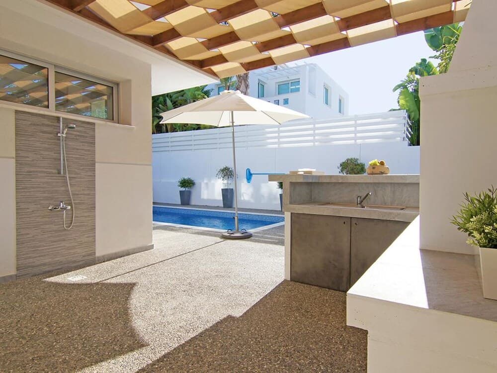 Lily Paralimni in Paralimni