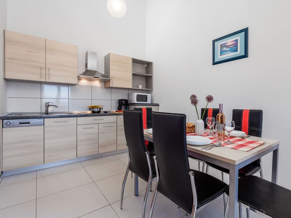 Tea ilo in ilo With 2 Bedrooms and 1 5 Bathrooms