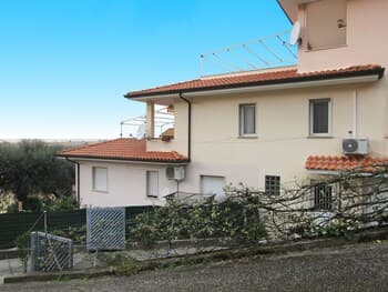 Casa Tina Massarosa in Massarosa