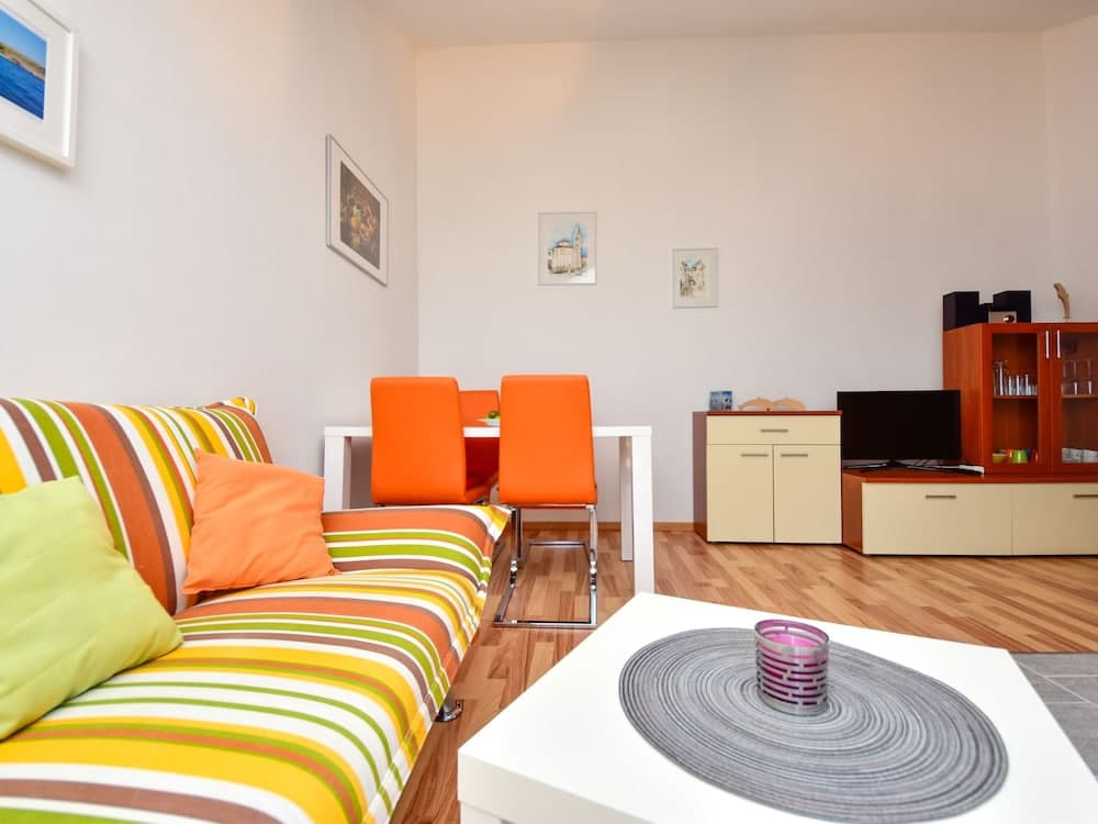 Vrulja Obrovac in Obrovac