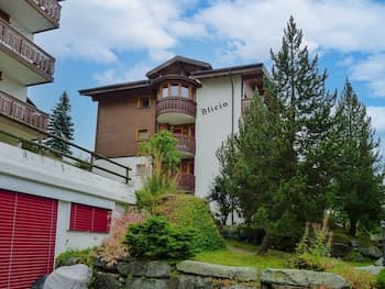 Alicia Gr Chen in Gr Chen