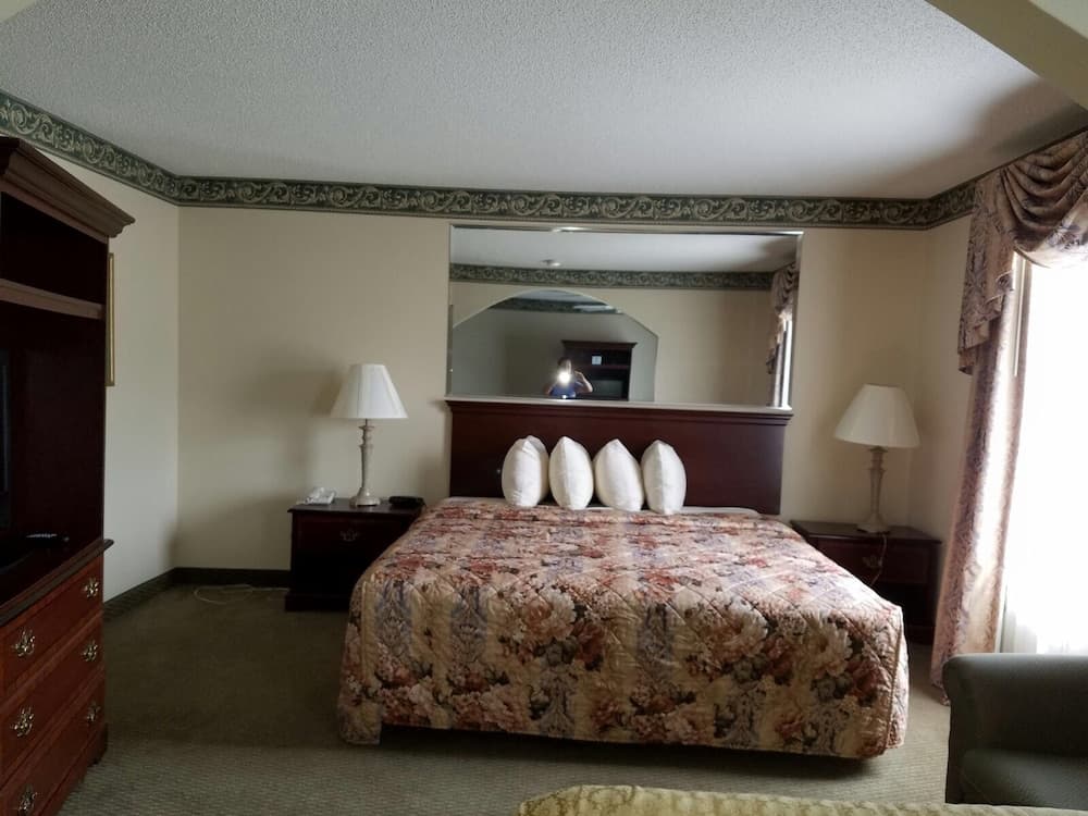 American Inn & Suites - High Point NC