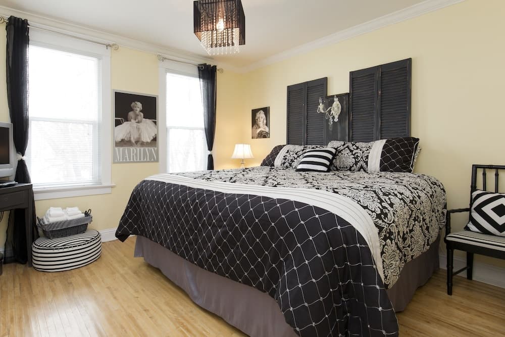 Charles Street Holiday Home