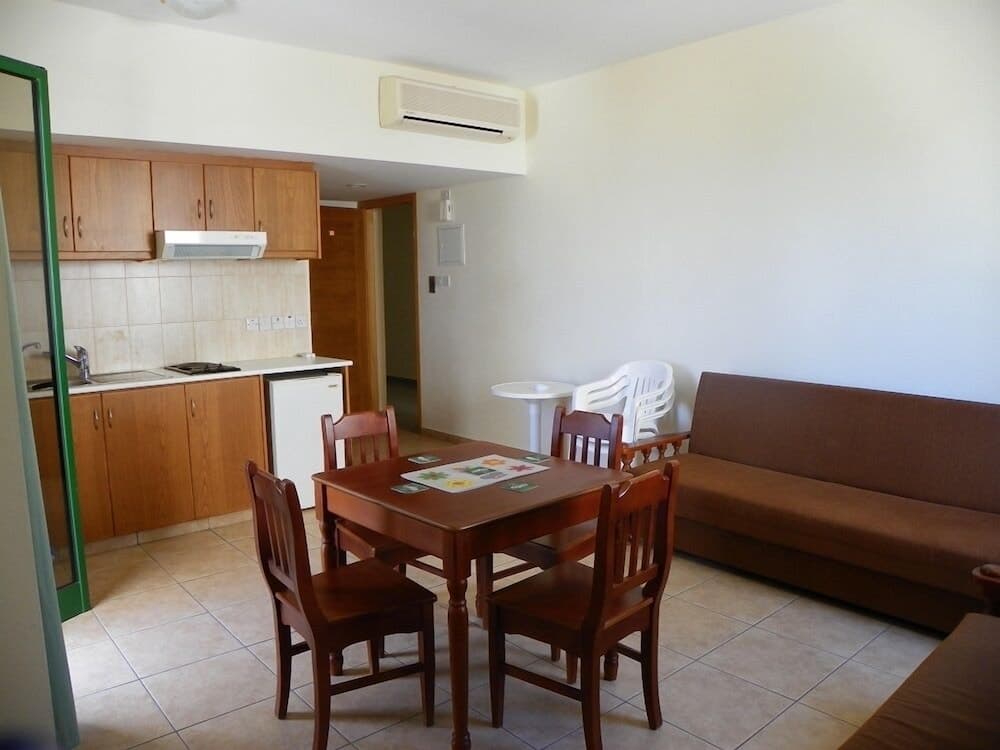 Sea 'n Lake View Hotel Apartments