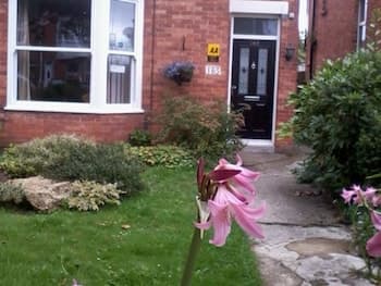 Barnes's Rest Bed & Breakfast & Caravan