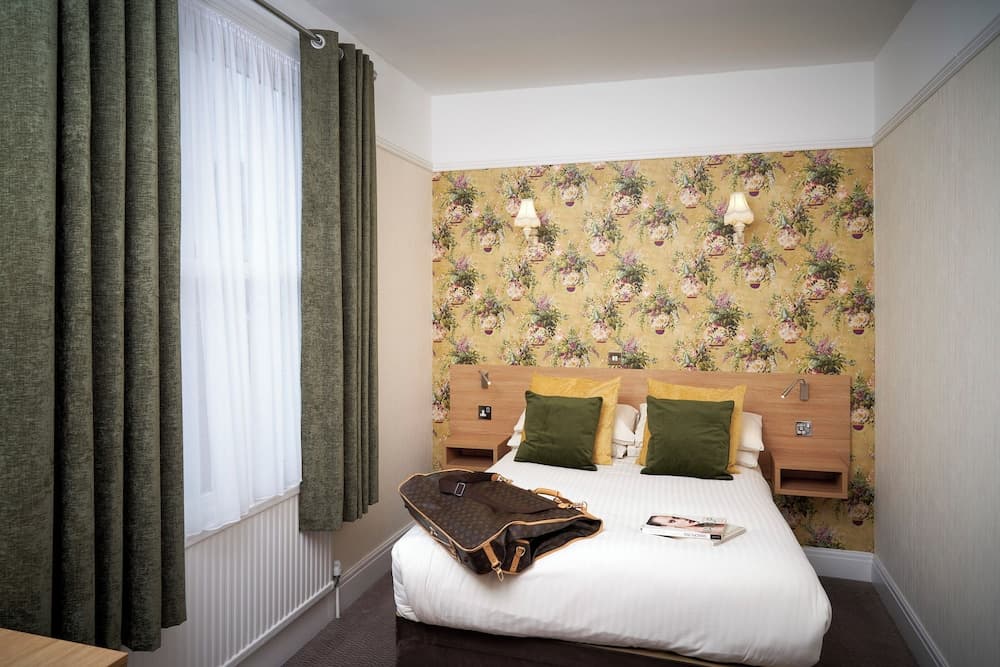 The Kingston Theatre Hotel