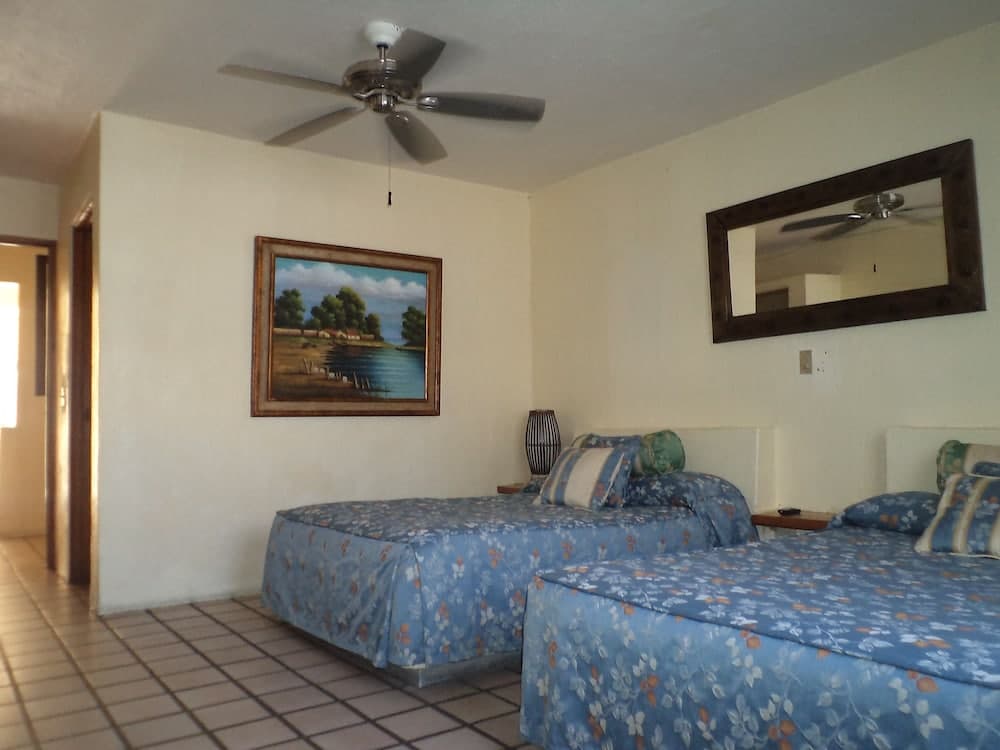 Hotel Mercurio - Caters to Gay Men