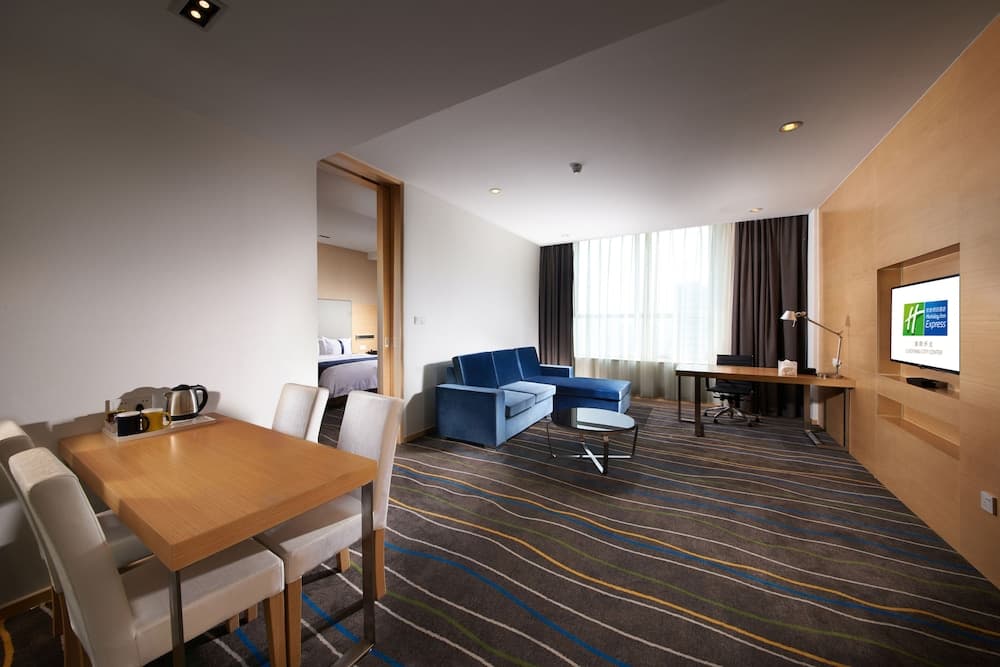 Holiday Inn Express Luoyang City Center by IHG