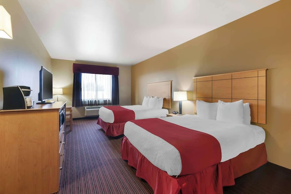 Best Western Golden Prairie Inn & Suites
